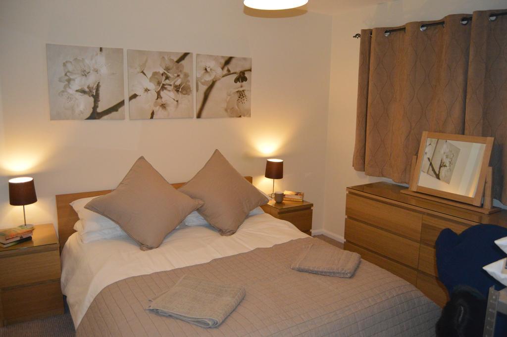 גלוסטר Chesterton Court Apartment מראה חיצוני תמונה