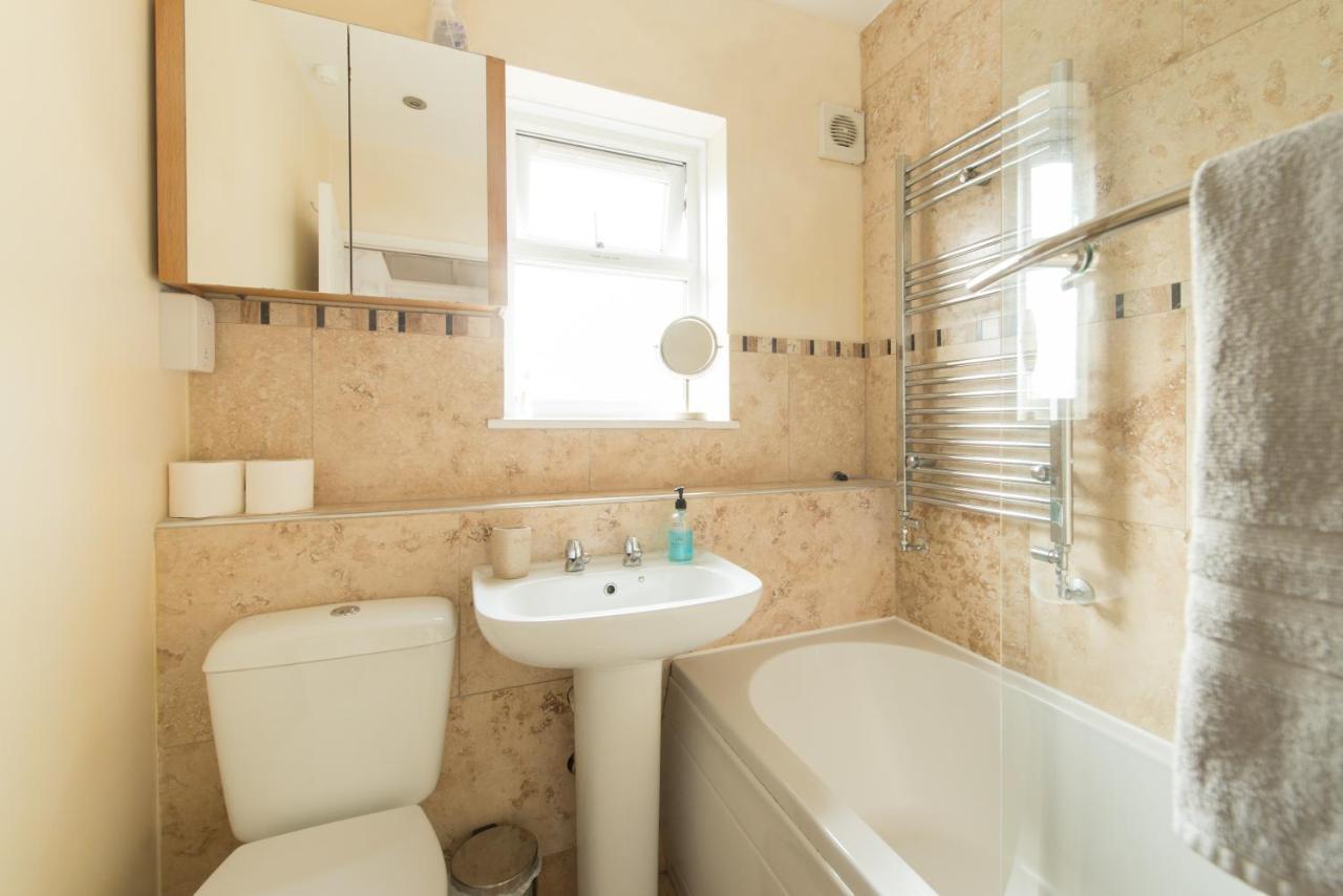 גלוסטר Chesterton Court Apartment מראה חיצוני תמונה